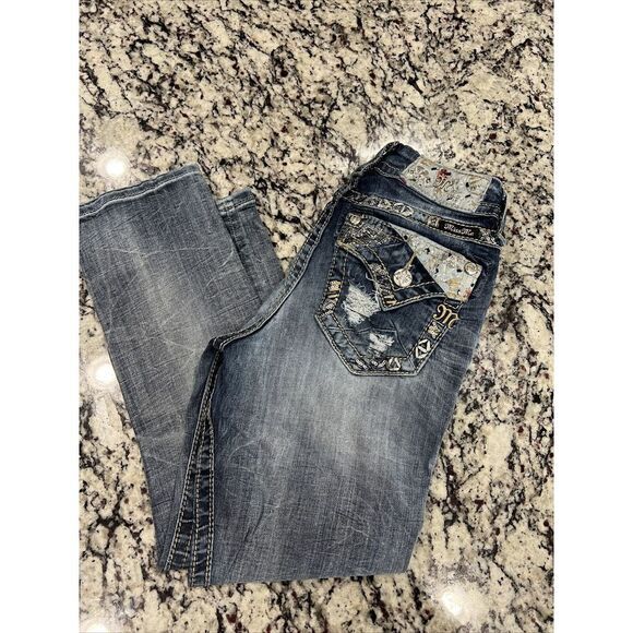 Miss Me Jeans Standard Easy Crop Embellished Pocket 26 Inseam Crop 25"‎ - Picture 1 of 11